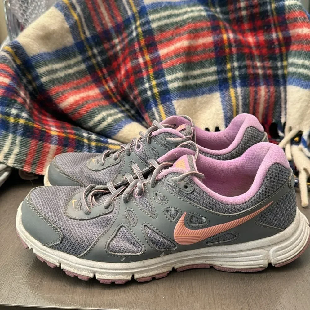 Nike Revolution 2 Gray peach, purple‎ running shoes size 9